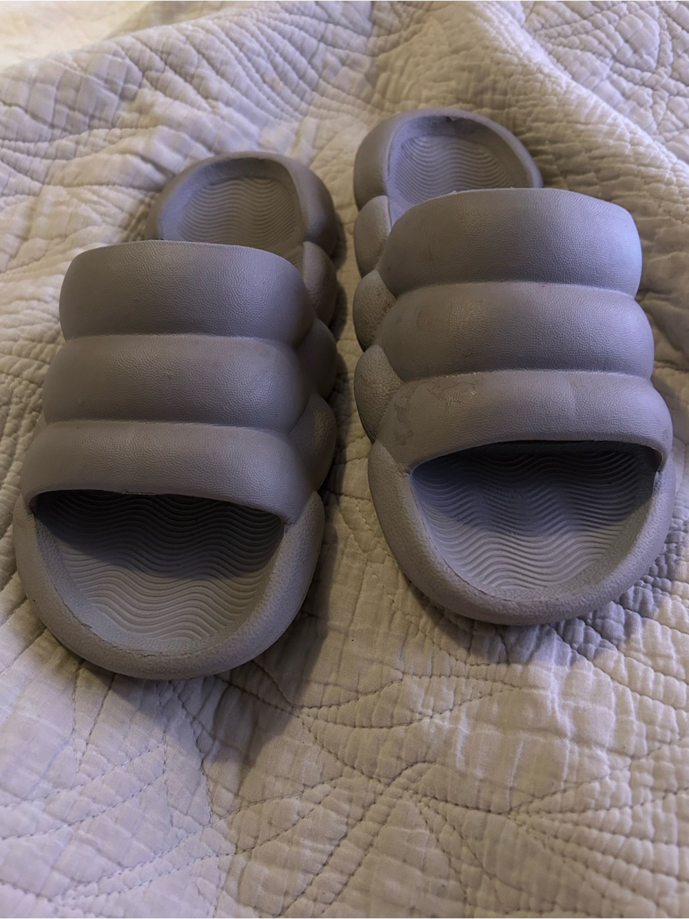 Daiso 7w Padded Slide Sandals in Light Gray